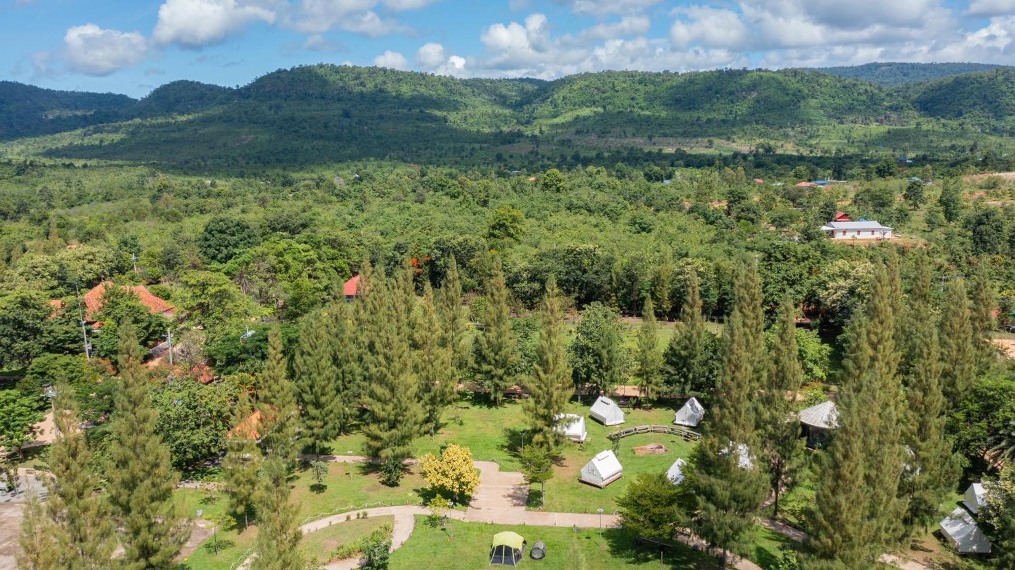 Phum Domnak Domrey Resort Chambok المظهر الخارجي الصورة